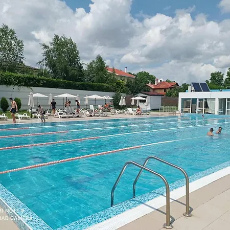 Vandrarhem спортна база ветрен *