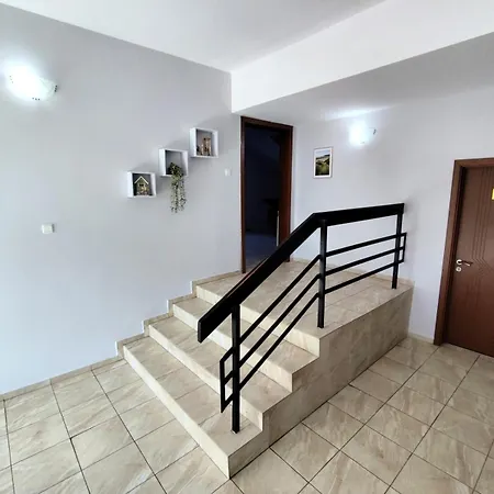 Hostel спортна база ветрен Μπουργκάς